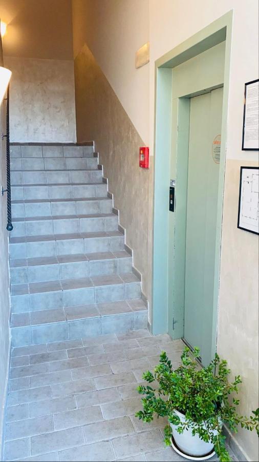 La Lanterna Hotel โคลอร์โน ภายนอก รูปภาพ